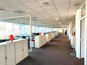 Flex in Évry-Courcouronnes for lease Interior Photo- Image 1 of 13