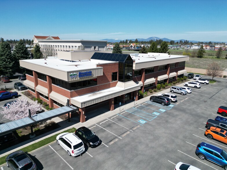 2123 N Government Way, Coeur d'Alene, ID for sale - Building Photo - Image 2 of 19