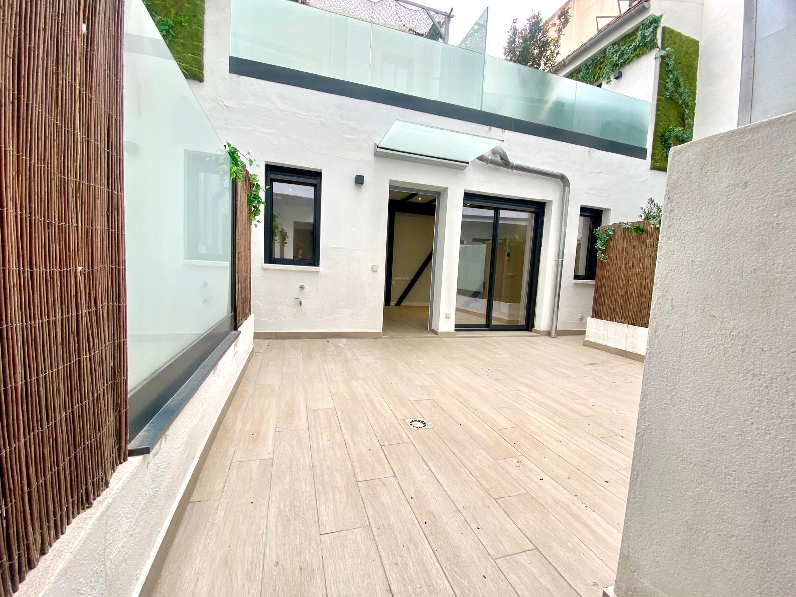 Calle del Ferrocarril, Madrid, Madrid for lease Interior Photo- Image 1 of 12