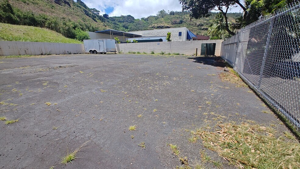 99-1132 Iwaena St, Aiea, HI à louer - Photo du bâtiment - Image 2 de 5