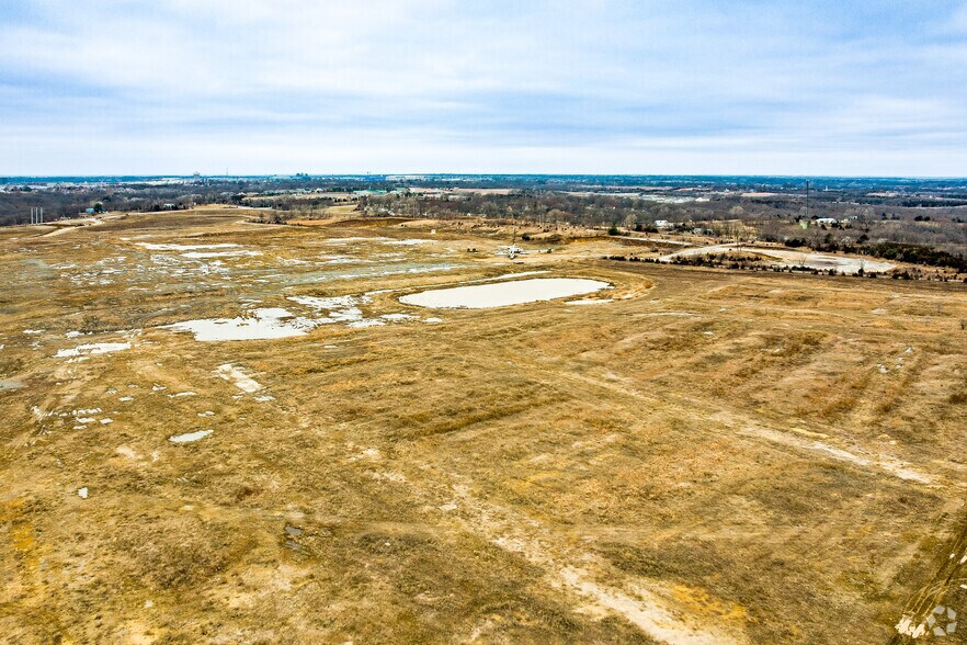 9700 Leavenworth Rd, Kansas City, KS à louer - Photo du bâtiment - Image 1 de 14