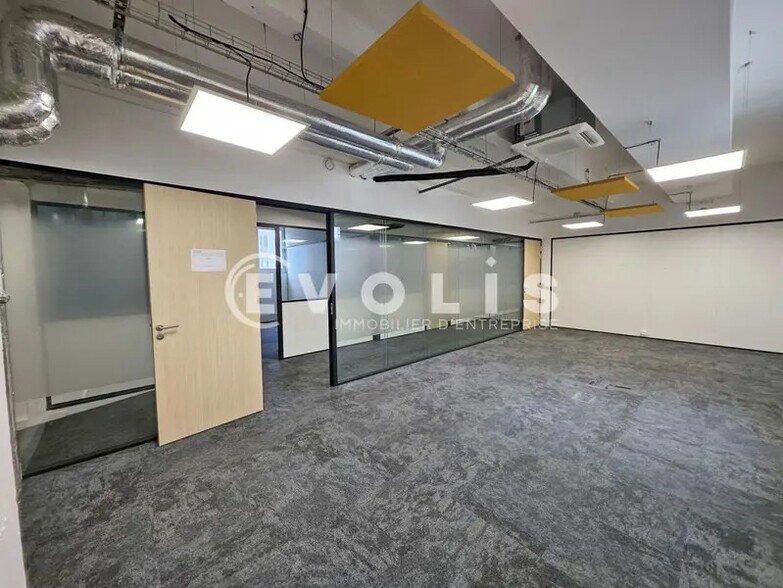 Flex in Vanves for lease - Building Photo - Image 2 of 51