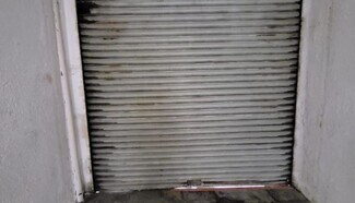 Plus de détails pour Multi-résidentiel à vendre