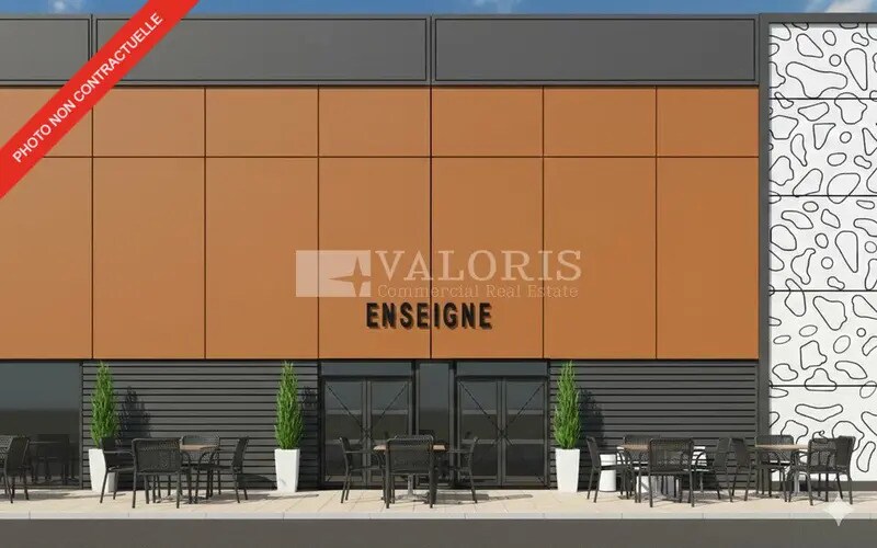 Retail in Villefranche-sur-Saône for lease - Building Photo - Image 2 of 8