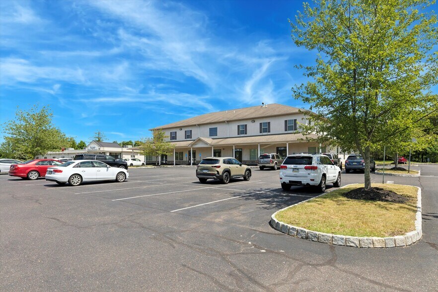 1105 Bethlehem Pike, Sellersville, PA for sale - Building Photo - Image 2 of 14