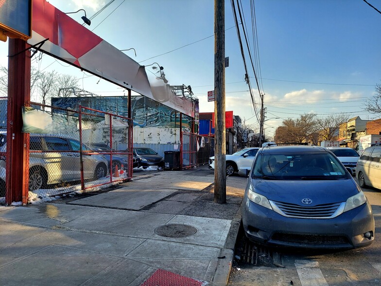 1068 60th St, Brooklyn, NY for lease - Building Photo - Image 3 of 5