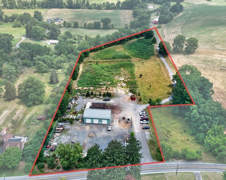 4716 Vera Cruz Road Rd, Center Valley, PA for sale - Building Photo - Image 2 of 15