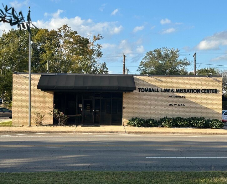 500 W Main St, Tomball, TX for lease - Building Photo - Image 1 of 4