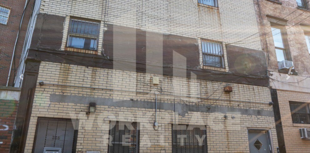 364-366 Broadway, Brooklyn, NY for lease Primary Photo- Image 1 of 8