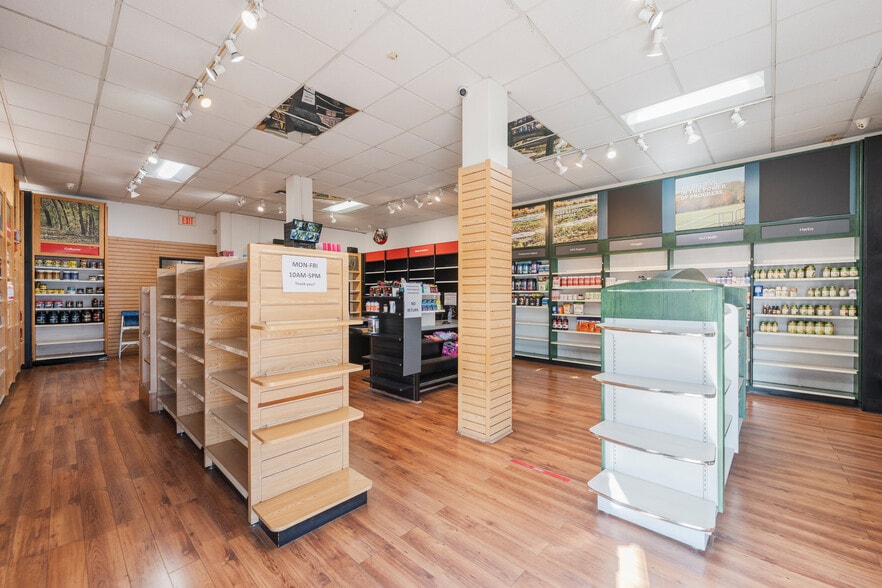 165 S Western Ave, Los Angeles, CA for lease - Interior Photo - Image 3 of 19