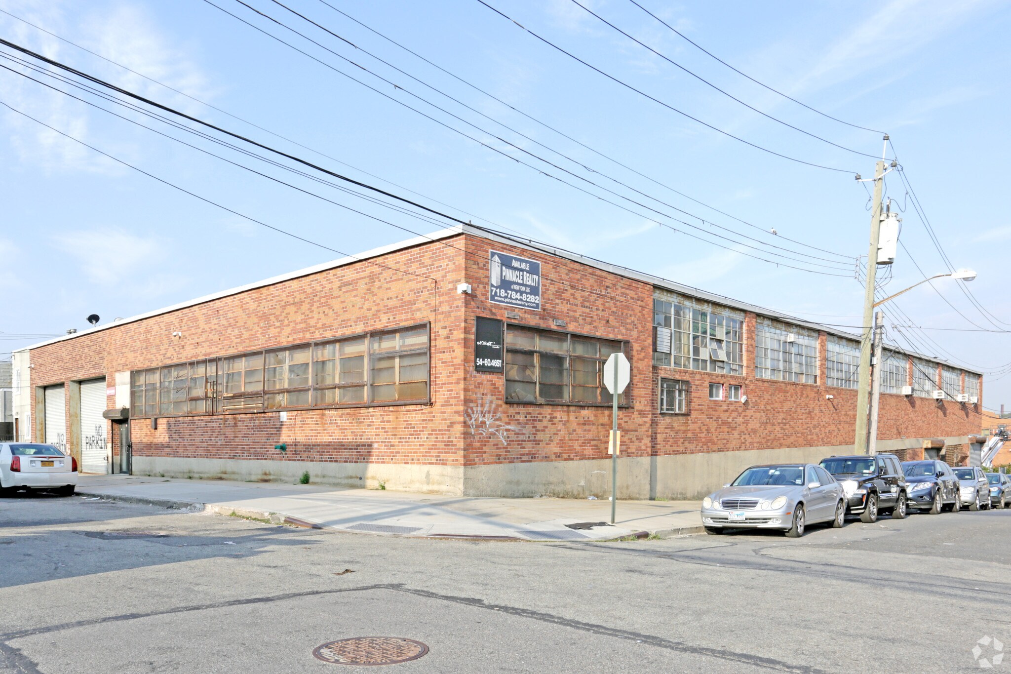 54-60 46th St, Maspeth, NY à louer Photo principale- Image 1 de 10