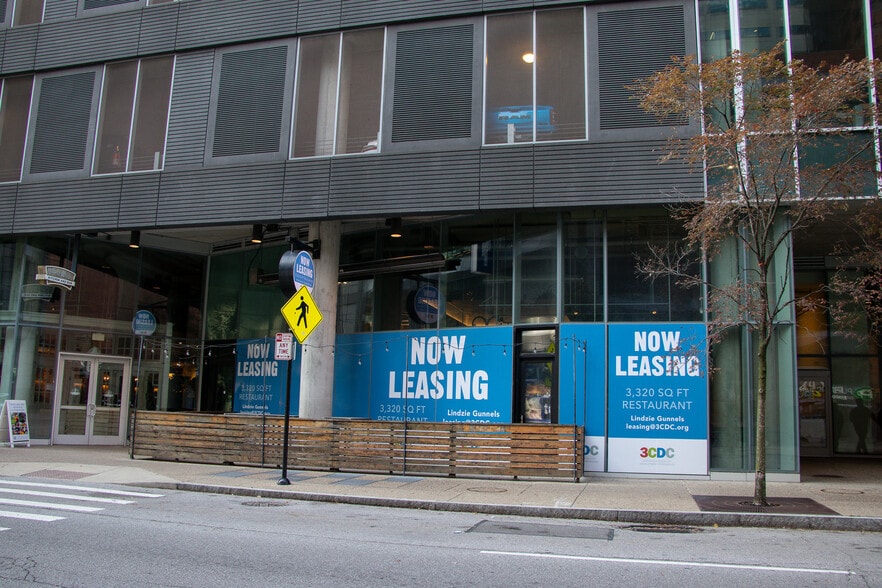 545 Race St, Cincinnati, OH for lease - Building Photo - Image 2 of 4