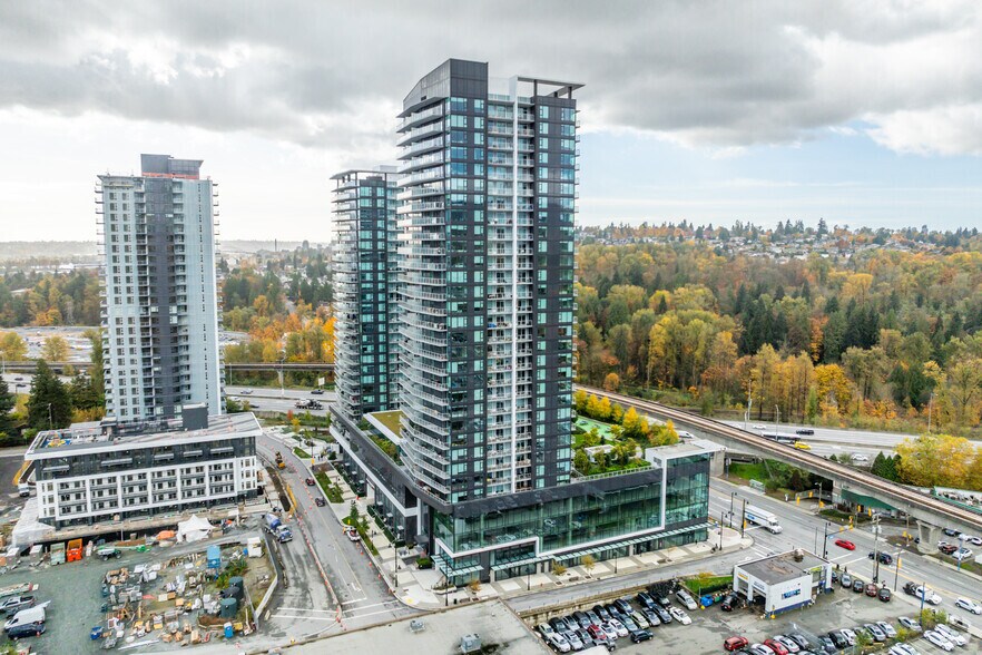 317 North Rd, Coquitlam, BC à louer - Photo du bâtiment - Image 2 de 4