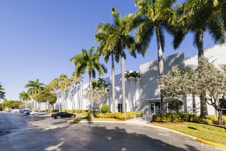 Plus de détails pour 2000 NW 97th Ave, Doral, FL - Industriel à louer