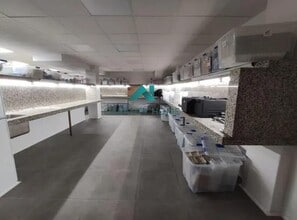 Retail in Granada, Granada for lease Interior Photo- Image 1 of 3