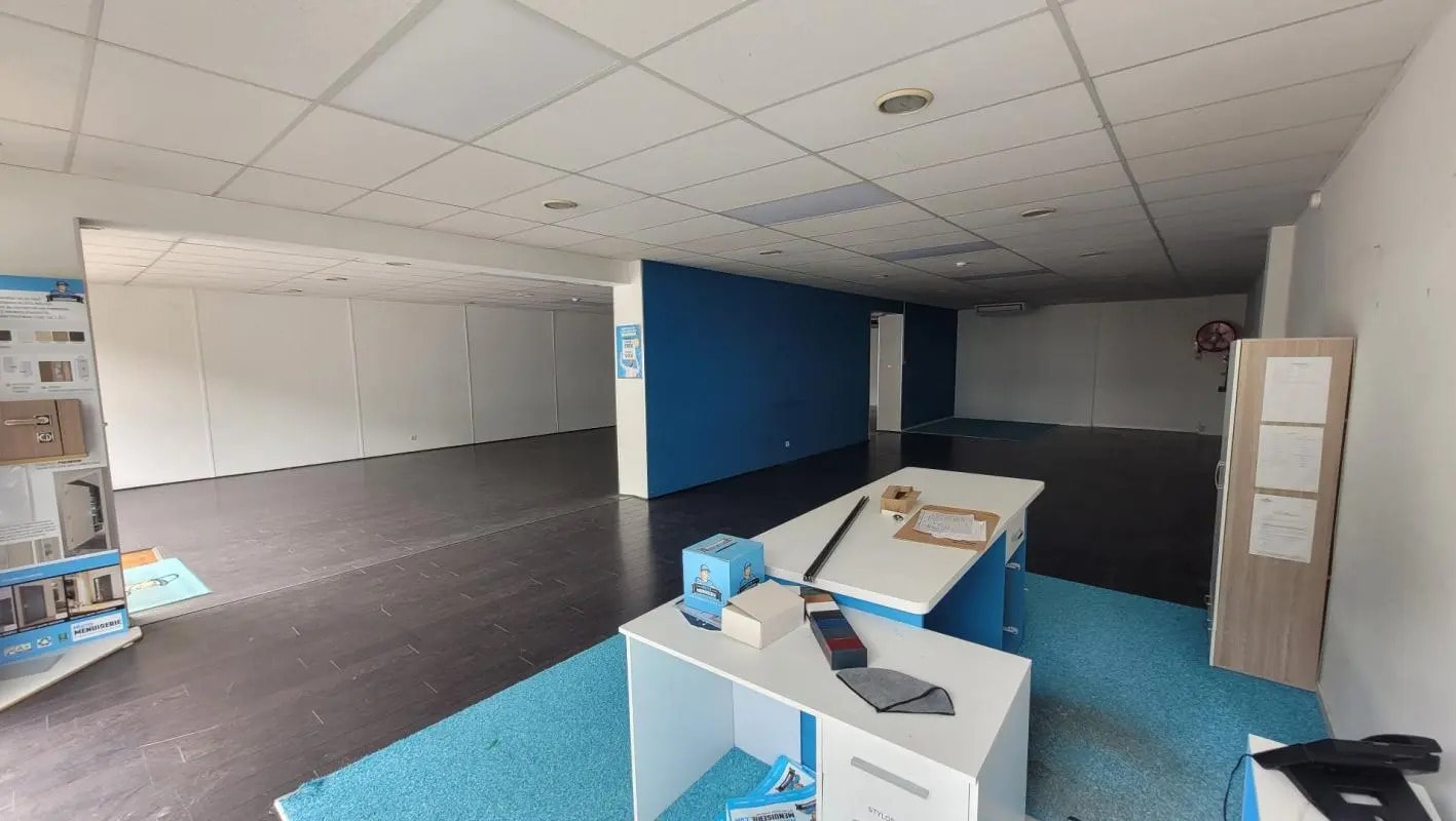 Commerce de détail dans Lattes à louer Photo intérieure- Image 1 de 6