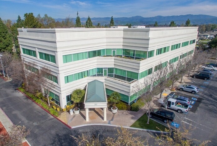 393 Blossom Hill Rd, San Jose, CA à louer Photo du bâtiment- Image 1 de 10