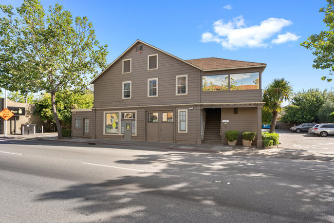 241 El Camino Real, Menlo Park, CA à vendre - Photo du bâtiment - Image 3 de 92