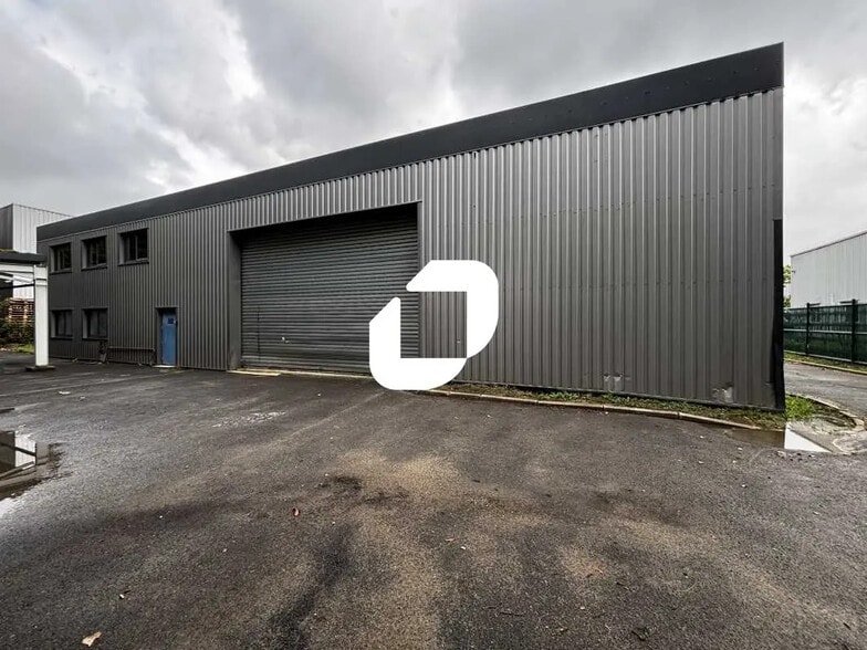 Flex in Bondoufle for lease - Building Photo - Image 1 of 11