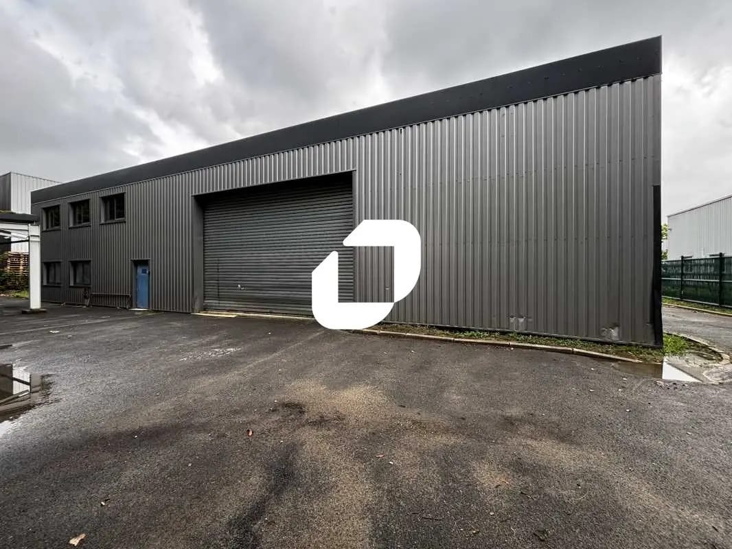 Flex in Bondoufle for lease Building Photo- Image 1 of 12