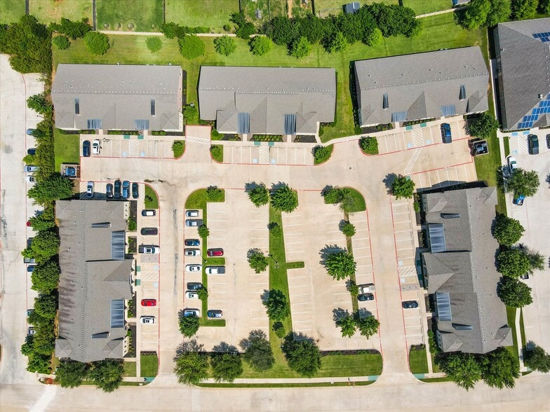 4811-4851 Merlot Ave, Grapevine, TX à louer - Photo du bâtiment - Image 2 de 5