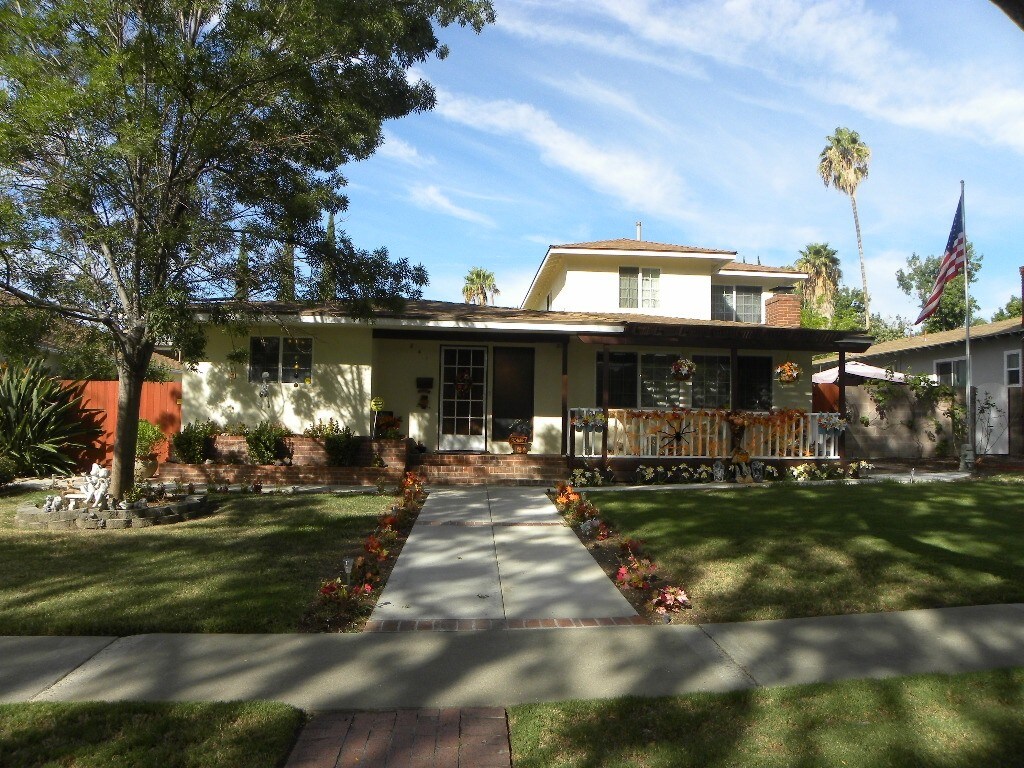 841 N Palm Ave, Upland, CA à vendre Photo du bâtiment- Image 1 de 16