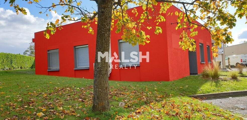 Office in Rillieux-la-Pape for lease - Building Photo - Image 1 of 6