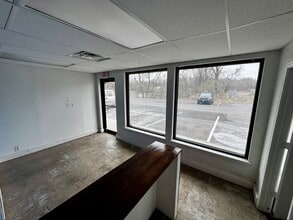 1600 S Noland Rd, Independence, MO à louer Photo intérieure- Image 2 de 10