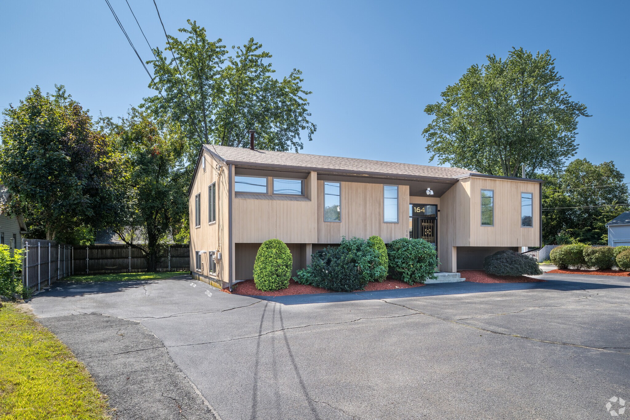 164 Airport Rd, Warwick, RI à vendre Photo du bâtiment- Image 1 de 1