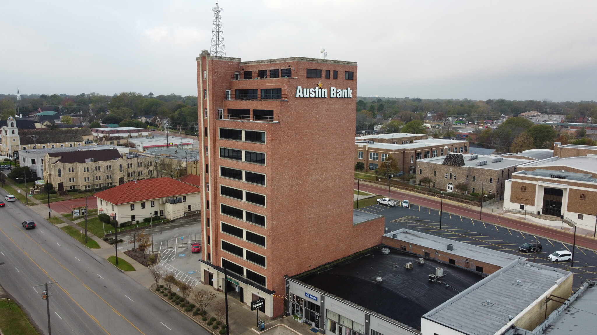 305 S Broadway Ave, Tyler, TX for lease Building Photo- Image 1 of 6