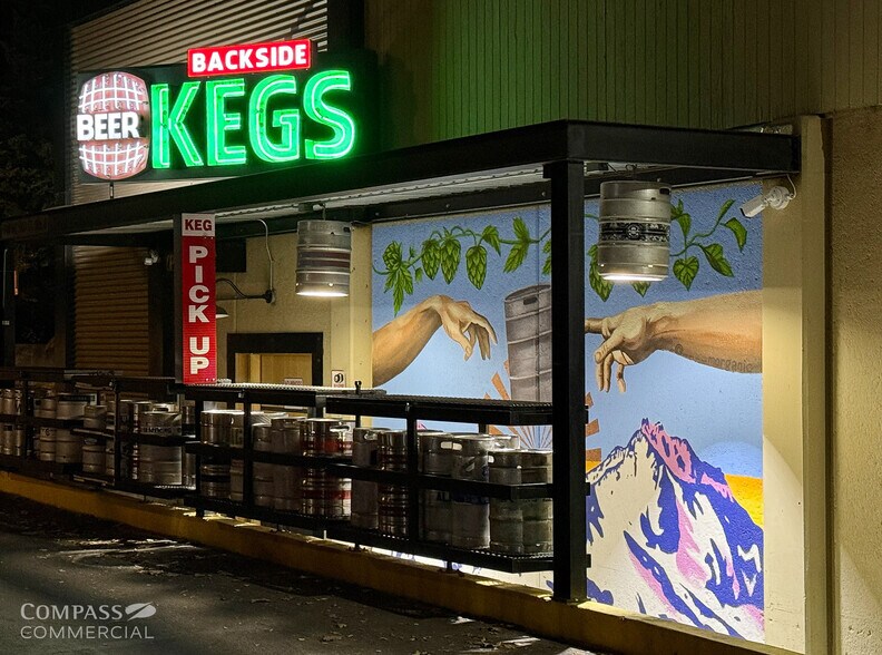 740 NE 3rd St, Bend, OR à louer - Photo du bâtiment - Image 3 de 5