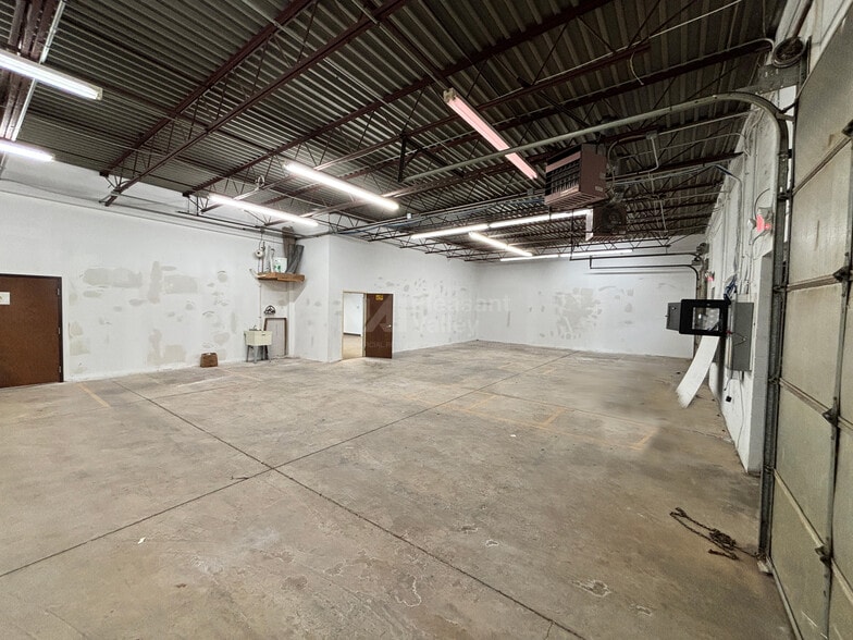 700-790 Ken Mar Industrial Pky, Broadview Heights, OH for lease - Building Photo - Image 3 of 6