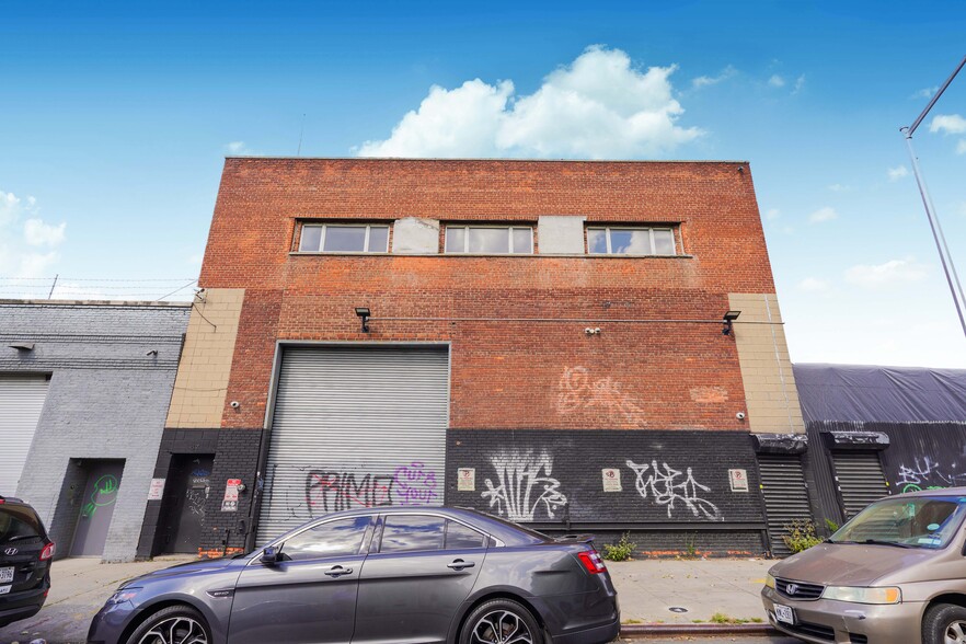 67 Ingraham St, Brooklyn, NY for lease - Building Photo - Image 1 of 11