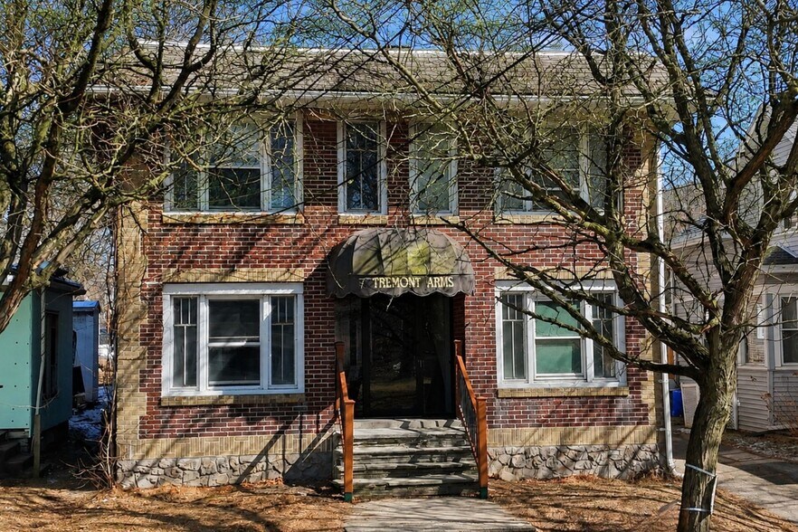 59 Grand Ave. & 7 Tremont Ave. portefeuille de 2 propriétés à vendre sur LoopNet.ca - Photo du bâtiment - Image 2 de 47