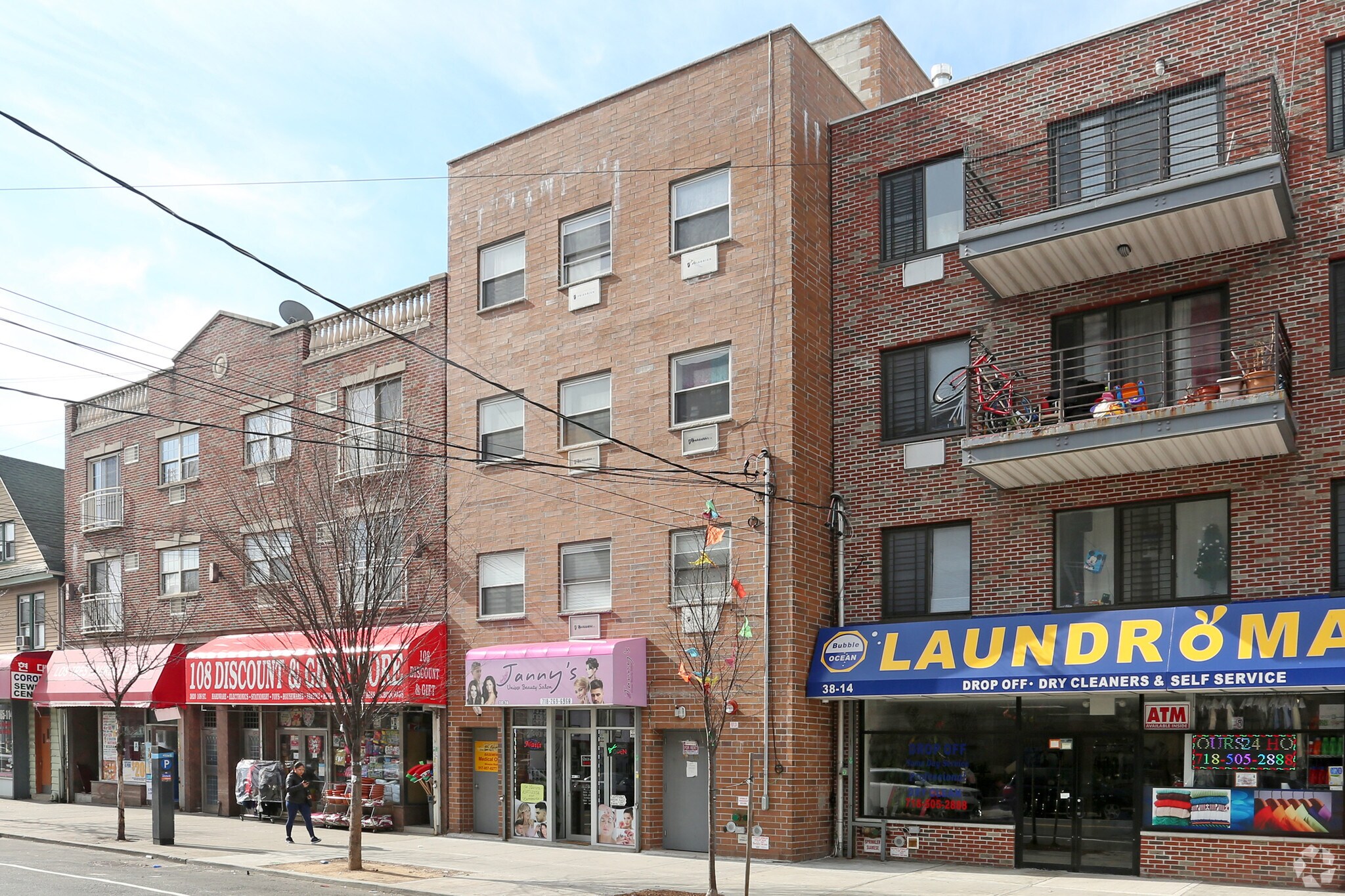 3816 108th St, Corona, NY à vendre Photo principale- Image 1 de 1