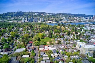 3384 SE Milwaukie Ave, Portland, OR - Aerial  map view