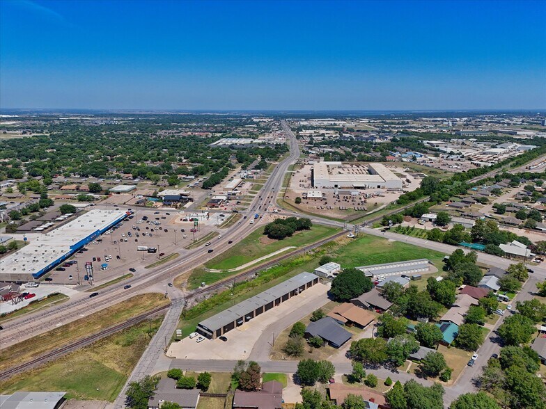 209 Queen Dr, Hewitt, TX à louer - Aérien - Image 2 de 10