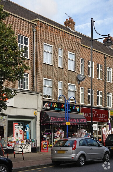 21 Elm Park Ave, Hornchurch for lease - Building Photo - Image 2 of 3
