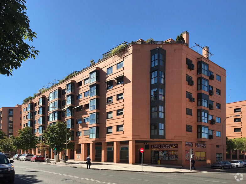 Calle Suecia, 35, Madrid, Madrid for lease - Building Photo - Image 1 of 1