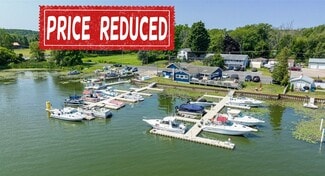 Plus de détails pour 8106 W Port Bay Rd, Wolcott, NY - Spécialité à vendre