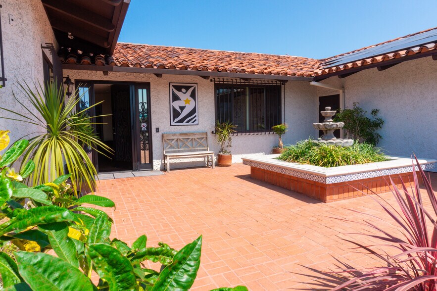 3630 Enterprise St, San Diego, CA à vendre - Photo du bâtiment - Image 2 de 10