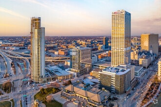 833 E Michigan St, Milwaukee, WI - Aérien  Vue de la carte