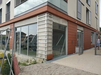 Plus de détails pour Commerce de détail à louer