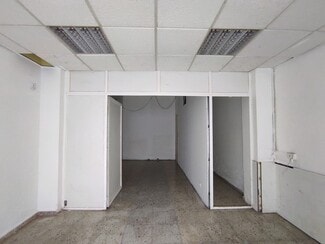 Plus de détails pour Multi-résidentiel à vendre