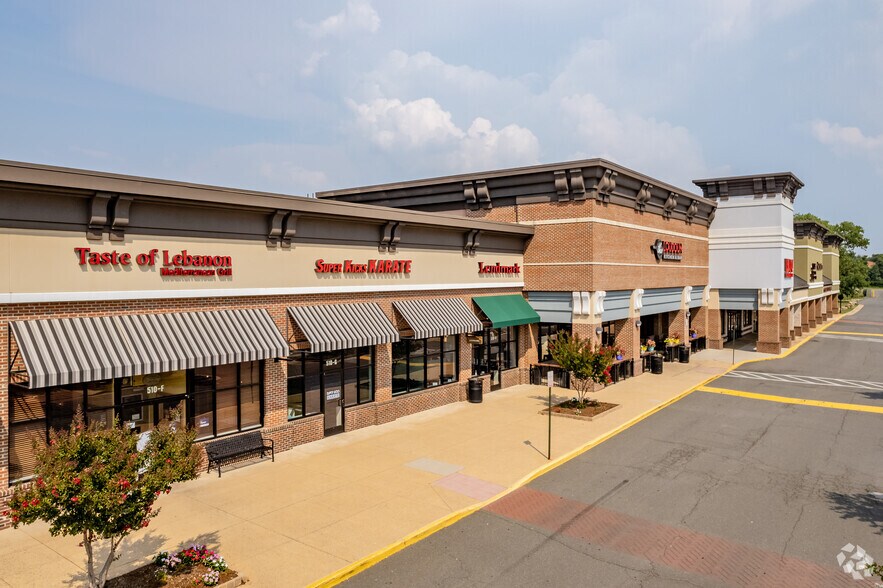 510-550 E Market St, Leesburg, VA à louer - Photo du bâtiment - Image 2 de 10