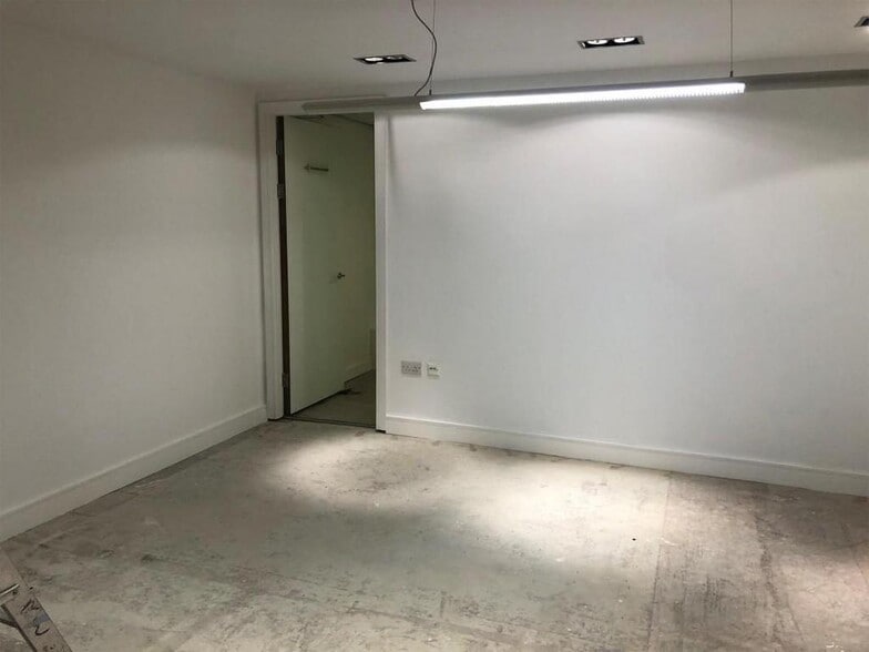 11-23 High St, Sheffield for sale - Interior Photo - Image 3 of 3