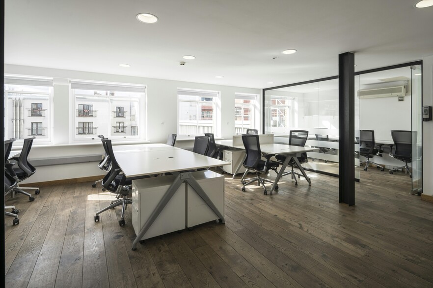 105-107 Farringdon Rd, London for lease - Interior Photo - Image 2 of 7