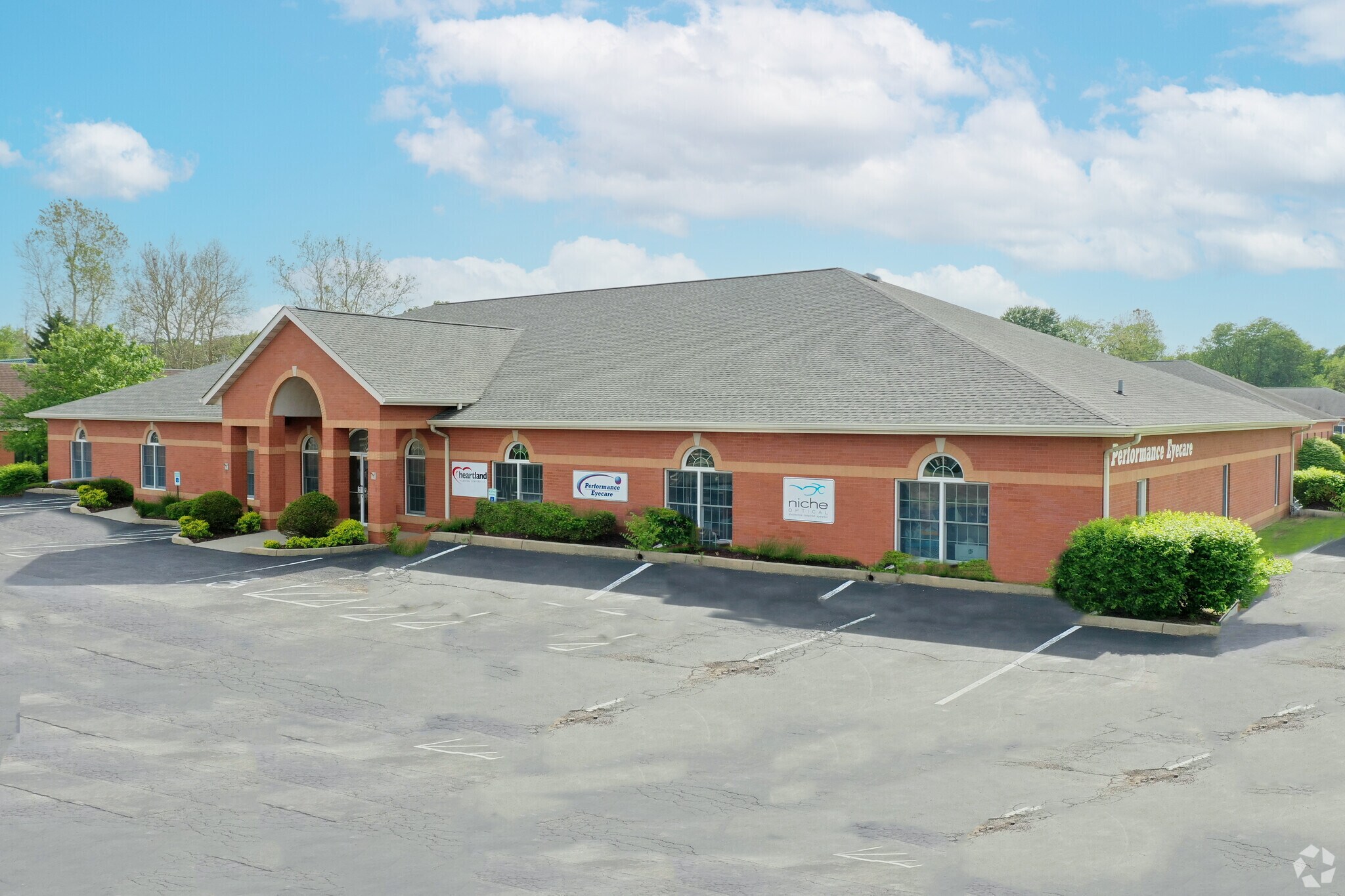 4111 N Illinois St, Swansea, IL for sale Primary Photo- Image 1 of 32