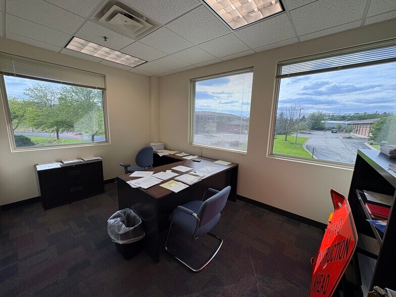 450-480 E Roosevelt Rd, West Chicago, IL à louer - Photo du bâtiment - Image 3 de 34
