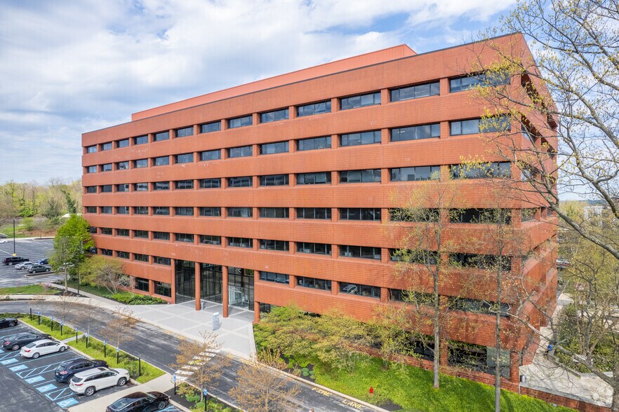 251 St Asaphs Rd, Bala Cynwyd, PA à louer - Photo du bâtiment - Image 2 de 10